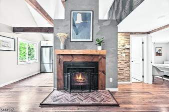 Pleasant Valley Lake chalet