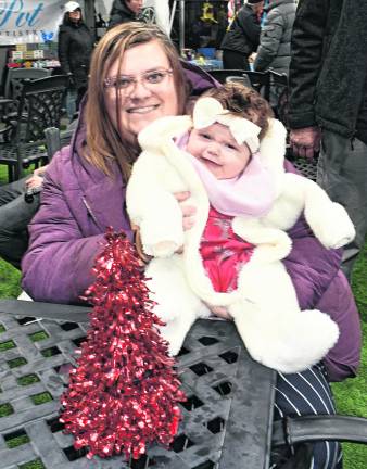 <b>Jessica and Eleanore Guest of Pennsylvania sit at a table.</b>