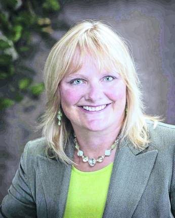 <b>Denise Wennogle</b>