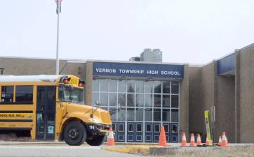 Vernon school board takes an early look at district budget