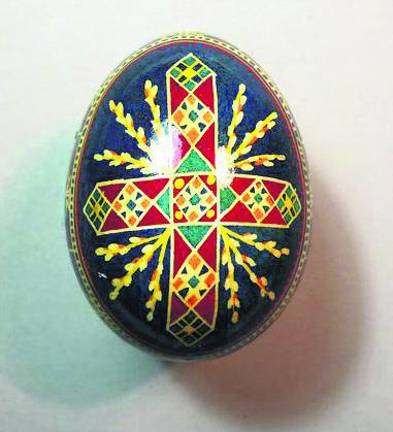Local artist offers Ukrainian Easter egg decorating classes