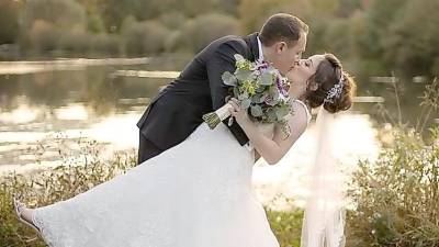 Glenwood couple marries