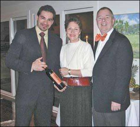 Wine-lovers gather at fundraiser for Project Self-Sufficiency