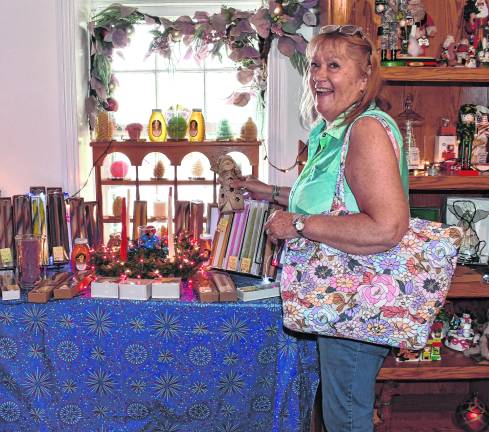 <b>Beth Jones does some shopping.</b>