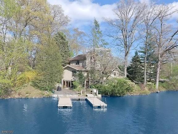 Exclusive Manitou Island home captures the lake’s true beauty