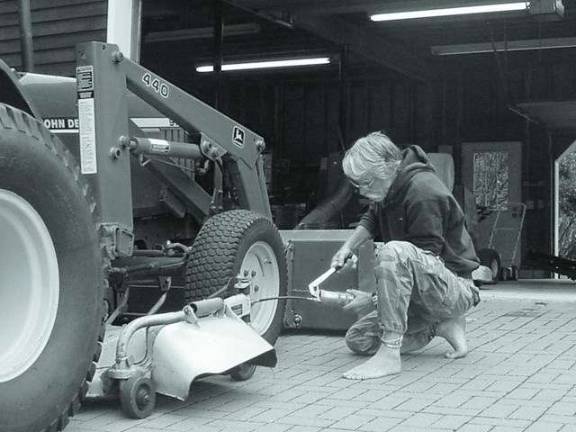 Alan Bruens lives his life barefoot.