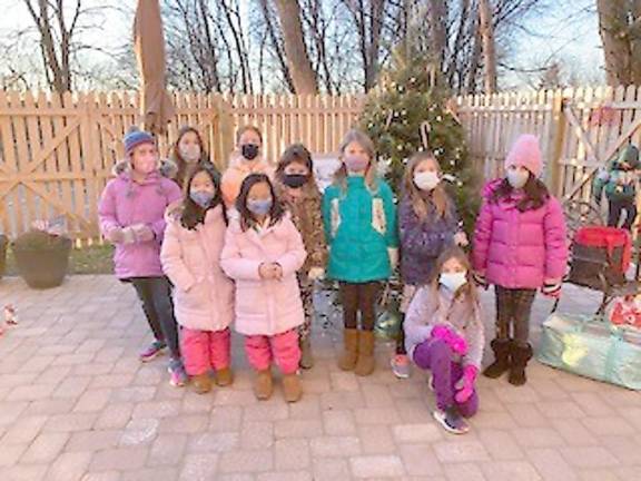 Sparta Brownies turn Westwind Manor into winter wonderland