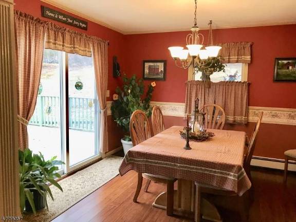 Vernon colonial has it all