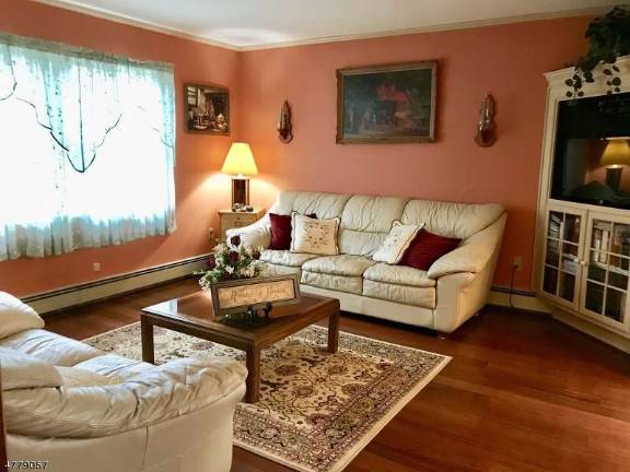 Vernon colonial has it all