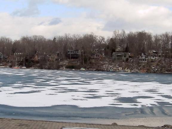 The Main Lake in Highland Lakes blends colors on a chilly winter afternoon.