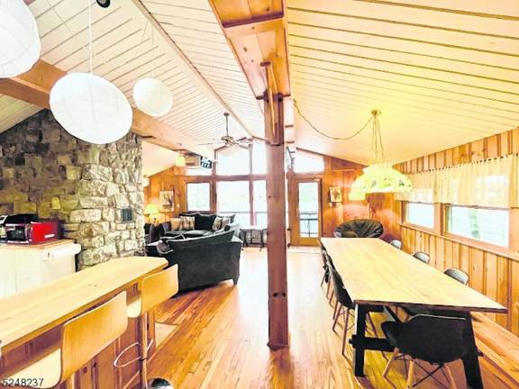 Fully furnished lake home for the summer