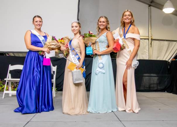 Queen of the Fair Jolisse Gray (Byram) and her court. 1st Runner Up Hannah Doyle (Branchville), 2nd Runner up Julia Dunn (Wantage), and People's Choice winner Emily Carey (Hardyston).