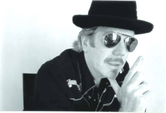 Dan Hicks and The Hot Licks to perform at Newton Theatre on Saturday, Aug. 10.