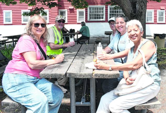 <b>Robert Desapio of Kingwood, Ed and nancy Duvinski of Milford, Pa., Caterina Sawoszxzyk of Vernon and Omayra Anabria of Jersey City sit at a table.</b>