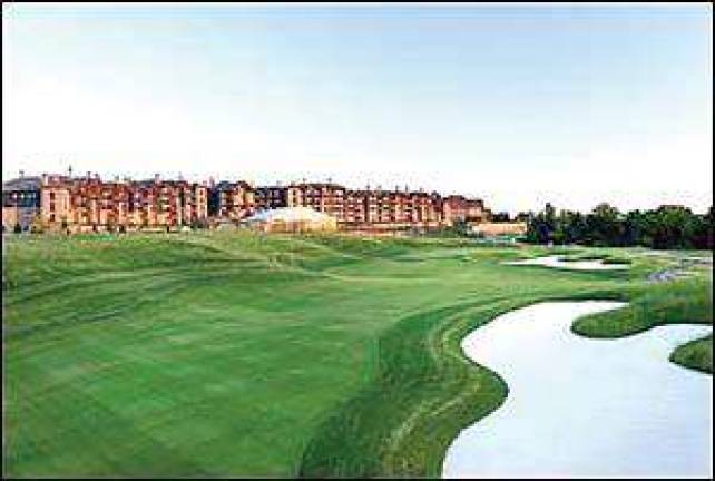 New golf course opens