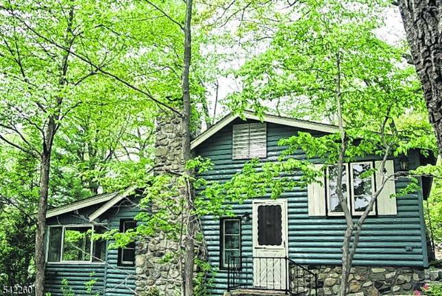 Main lake living