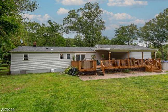 Real estate: Scenic Lakes expanded ranch