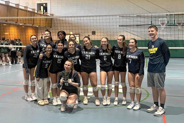 <b>Vernon Township High School freshman volleyball team. </b>