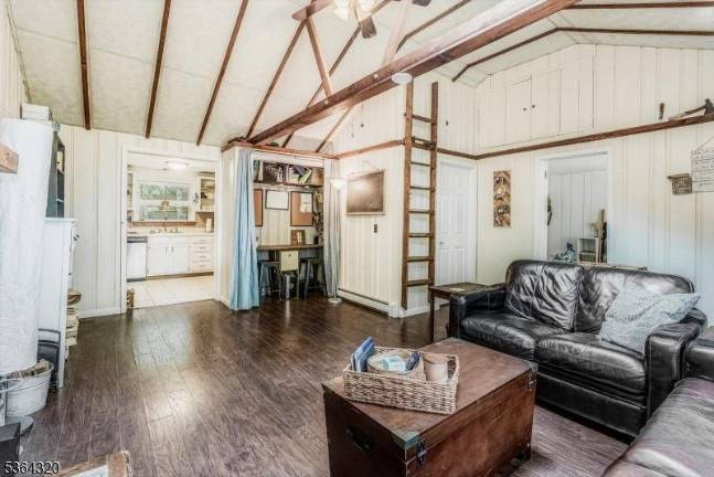 Real estate: Cozy home in Highland Lakes