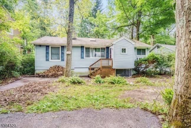 Real estate: Cozy home in Highland Lakes
