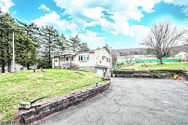 Single-level living in Vernon