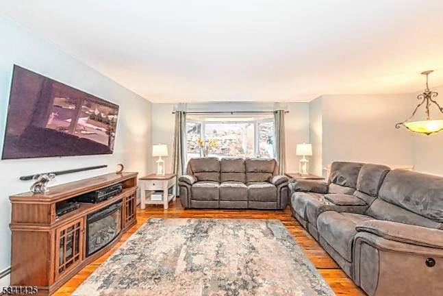 Lakeside living at your doorstep