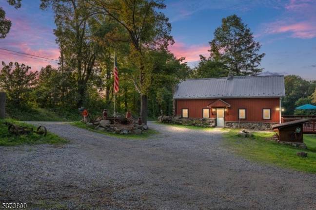 Real estate: Privacy abounds