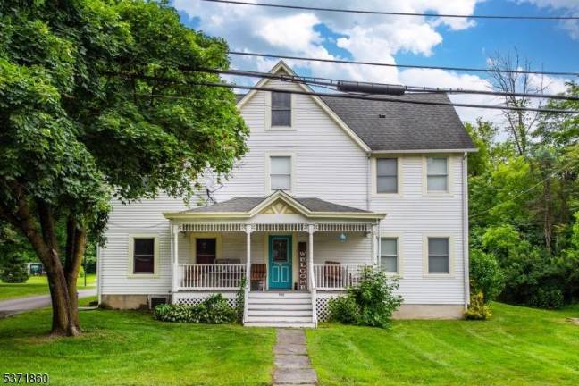 Real estate: Warmth and charm in every room