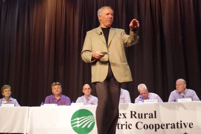 Guest Speaker Jim Bausell, Senior Vice President of the Electric Cooperative Association (NRECA) captivated the audience and praised the Sussex cooperative for an American Customer Satisfaction Index score of 90 percent, compared to JCP&amp;LþÄôs score of 69 percent.