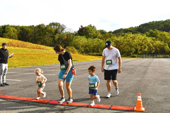 Photos: 5K Family Run/Walk in Wantage
