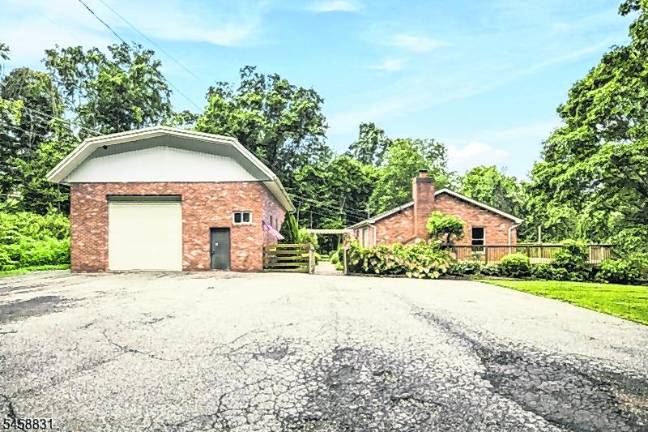 Single-level living