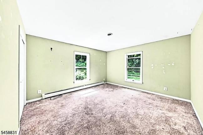 Single-level living