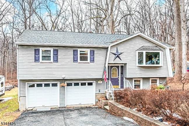 Lakeside living at your doorstep