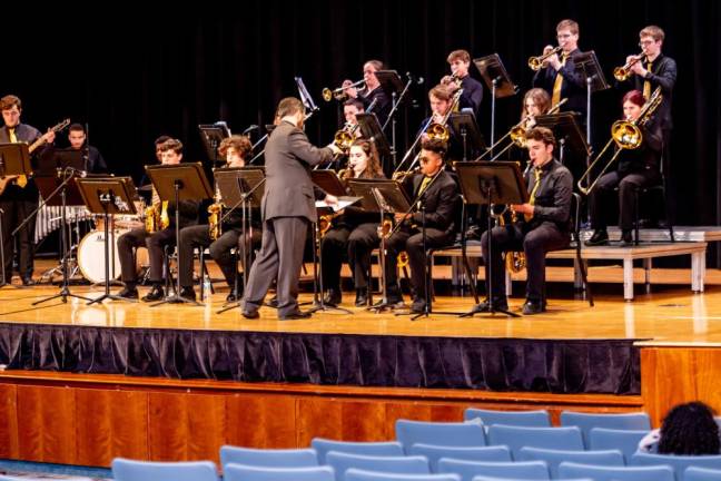 The Vernon Township High School Jazz Express performs. (Photo by Sammie Finch)