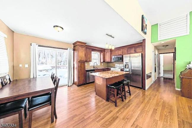 Lake Conway home offers serene privacy