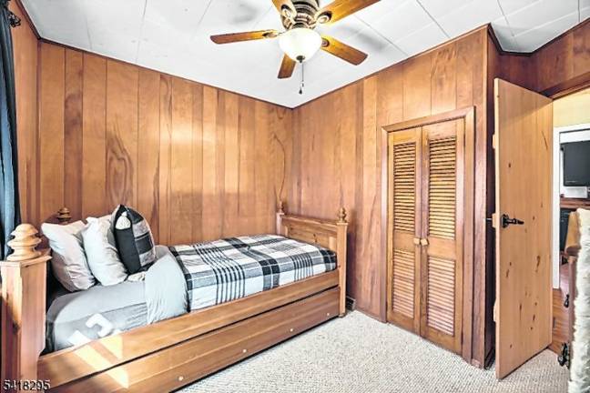 Highland Lakes hideaway available