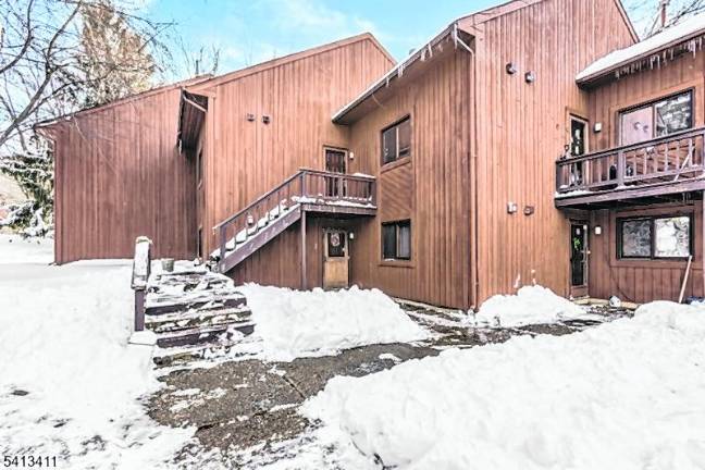 Vernon condo is well maintained