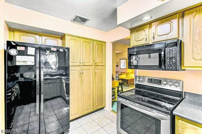 A picture perfect colonial