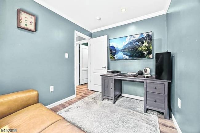 Home in desirable Highland Lakes