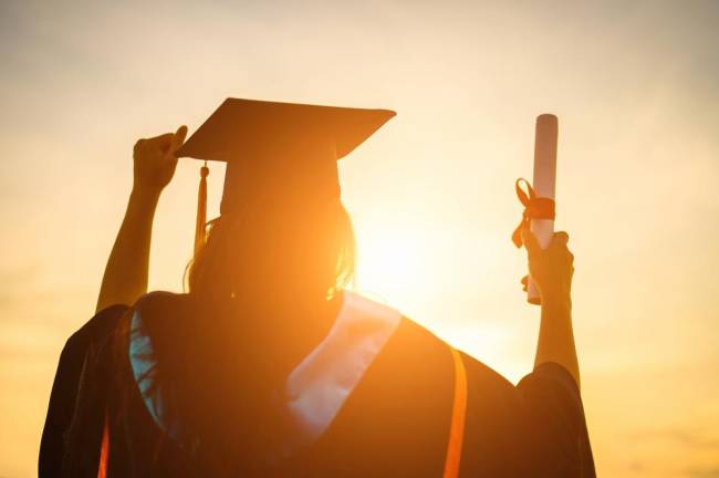 Governor greenlights outdoor graduation