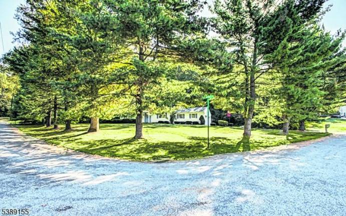 A picture perfect colonial