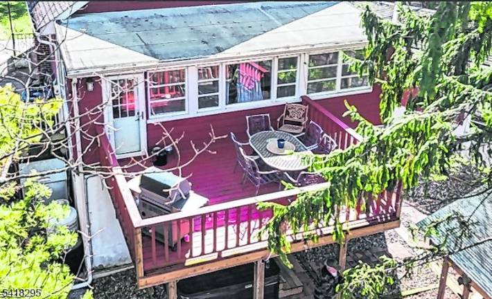 Highland Lakes hideaway available