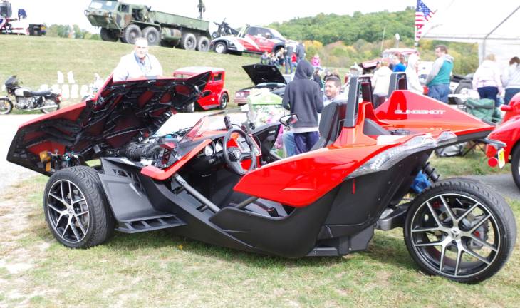 A three-wheeled Slingshot.