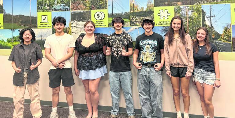 <b>Seven students were selected to for the Sussex Rural Electric Cooperative Youth Tour trip.</b>