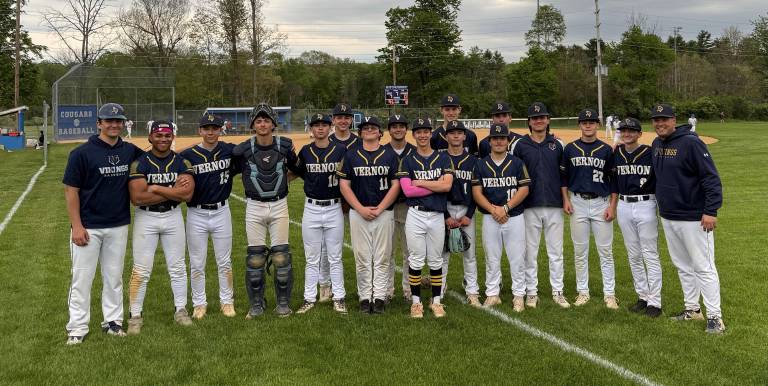 <b>The Vernon Township baseball team</b>