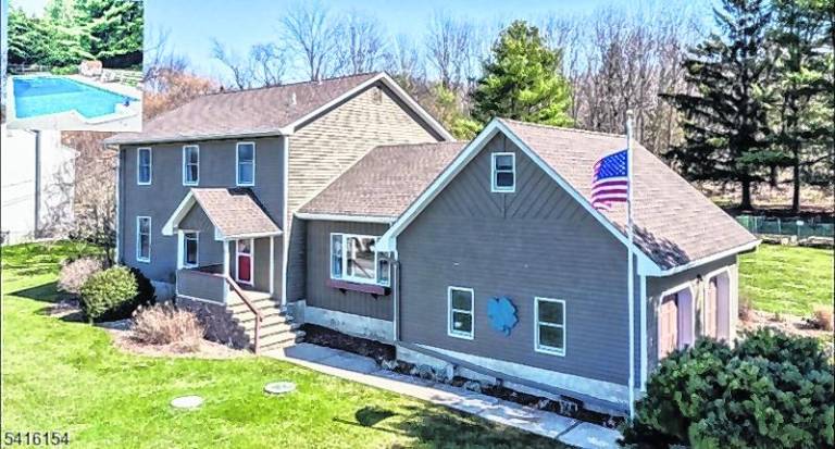 Home nestled in Eagles Nest neighborhood