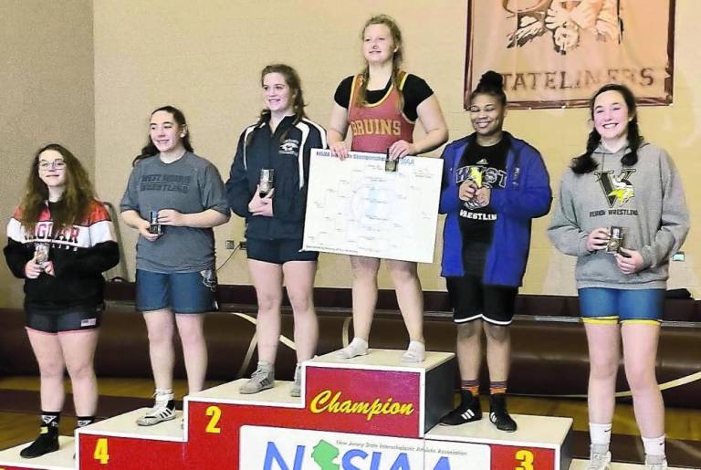 $!Vernon wrestler Caitlin Hart places fifth in State Tournament