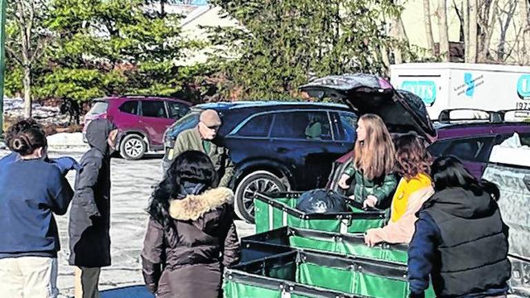 Pass it Along brings community together through holiday service