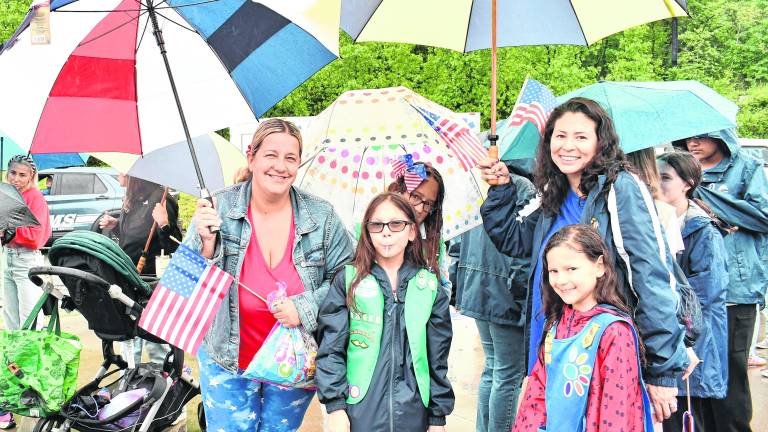 <b>Irene, Vanessa and Adriana Valerio pose for a photo with Syliva Rodriguez and Andrea Cottrell. They all live in Vernon.</b>