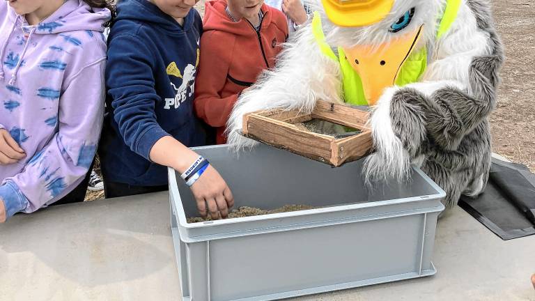 Sammy the Safety Seagull, the Sussex County Municipal Utilities Authority’s mascot, learns with students April 15 at the authority’s 18th annual Earth Day Celebration. (Photos provided)